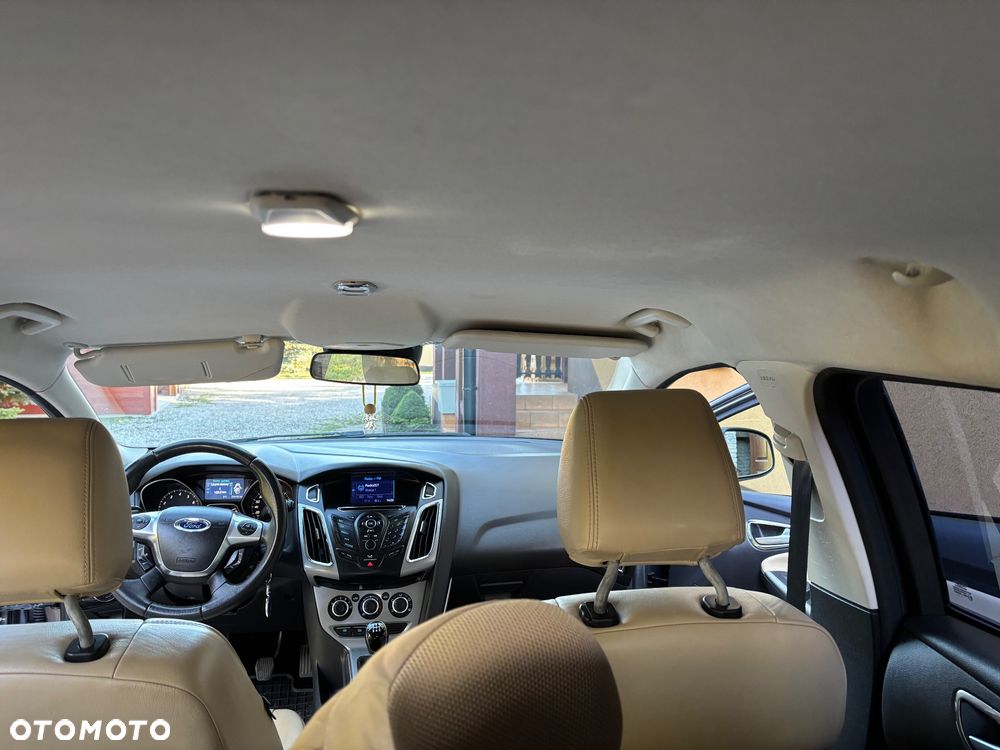 Ford Focus 1.6 Ambiente - 17