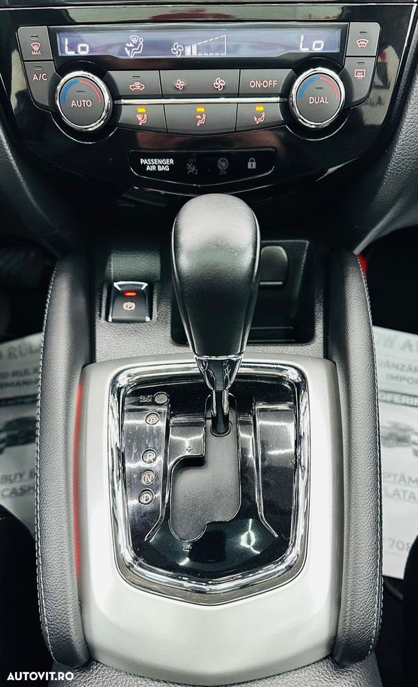 Nissan Qashqai 1.6 DCI Xtronic TEKNA - 27