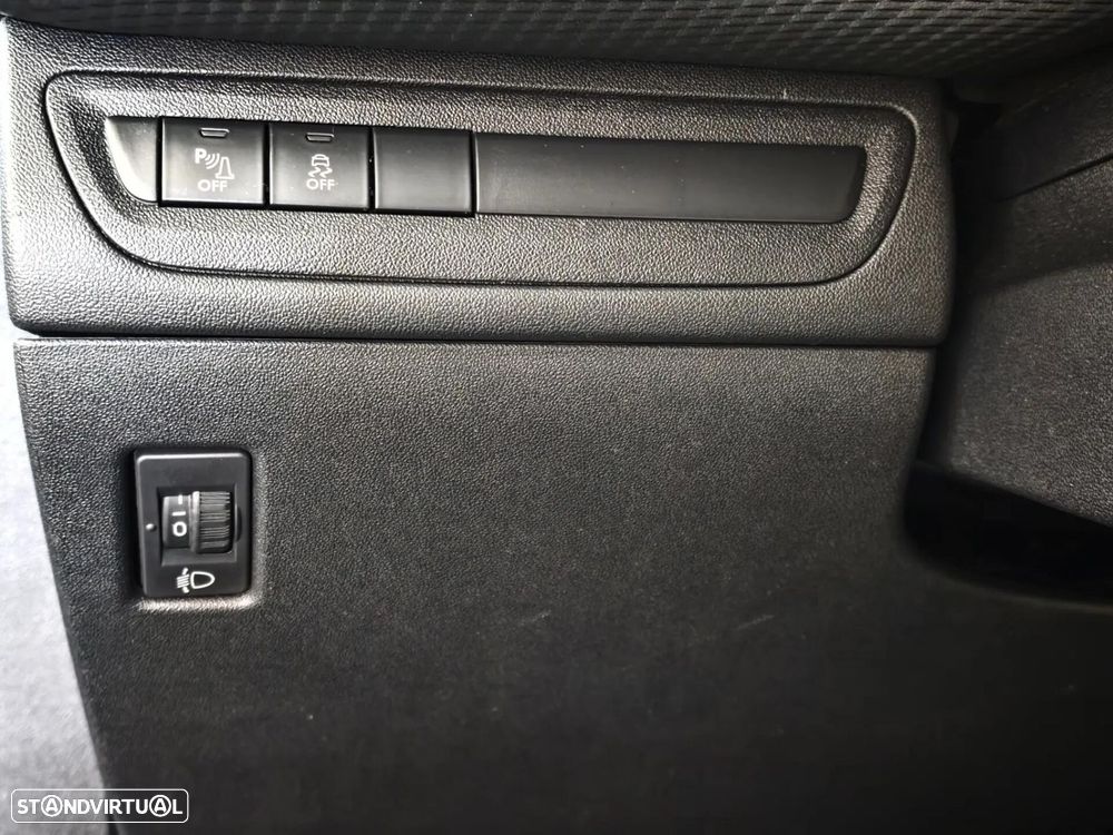 Peugeot 208 1.6 BlueHDi Active - 18