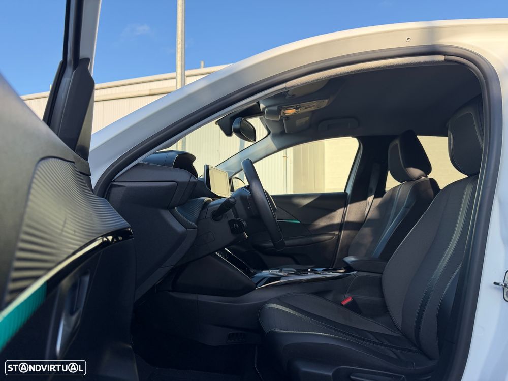 Peugeot e-208 Allure Pack - 2