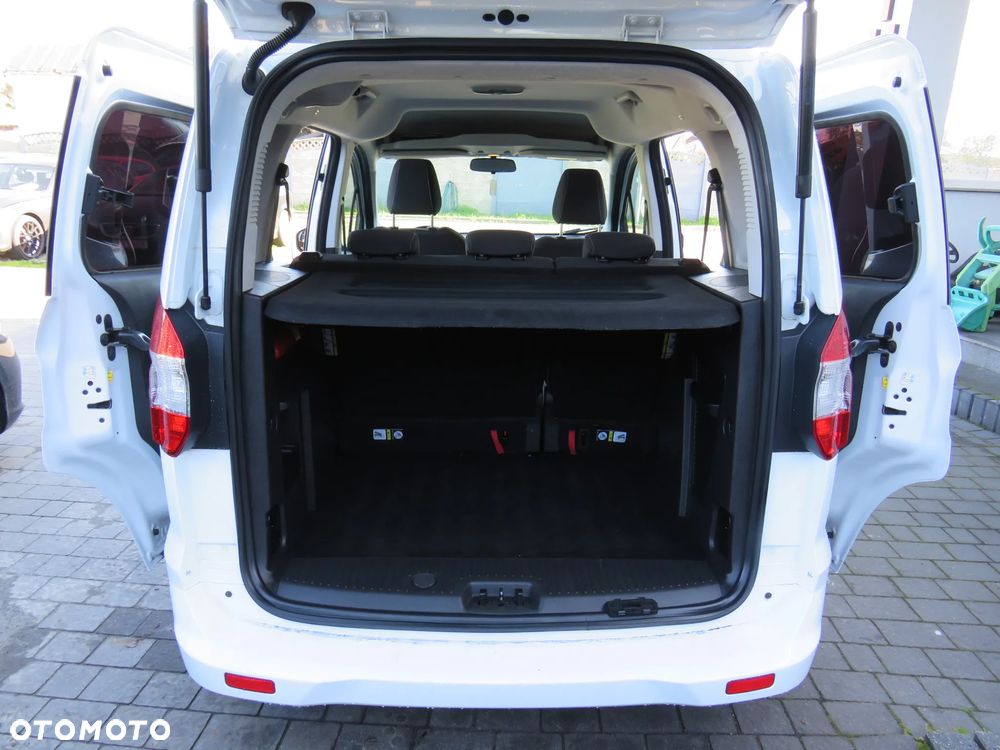 Ford Tourneo Courier - 31