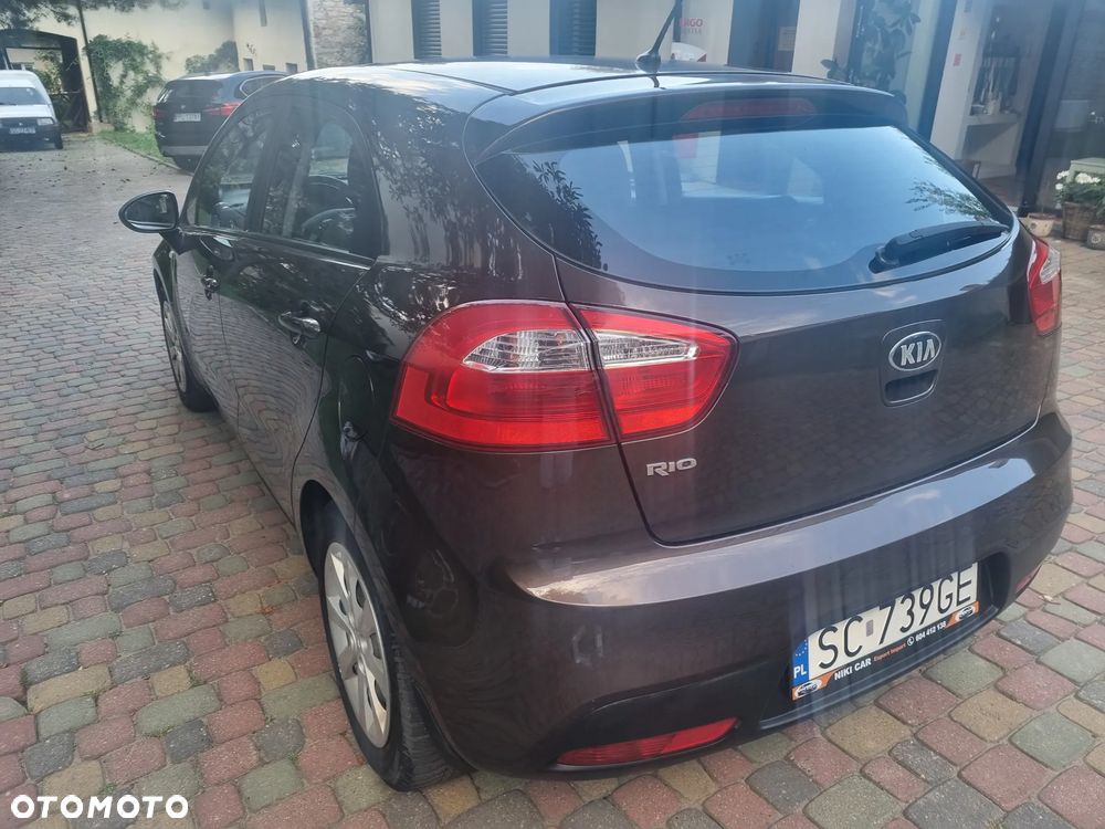 Kia Rio 1.2 Dream-Team Edition - 12