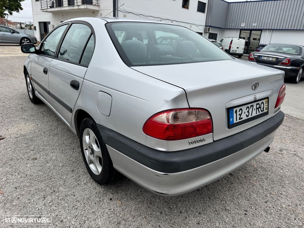 Toyota Avensis S/D 1.6 Sol - 8
