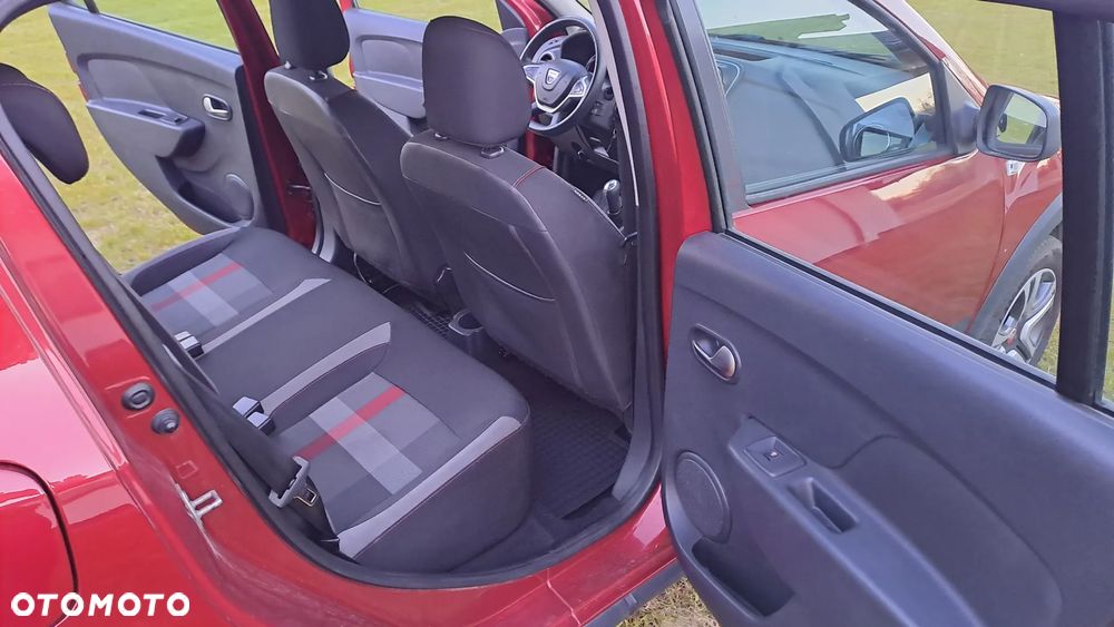 Dacia Sandero Stepway TCe 90 (S&S) Celebration - 9