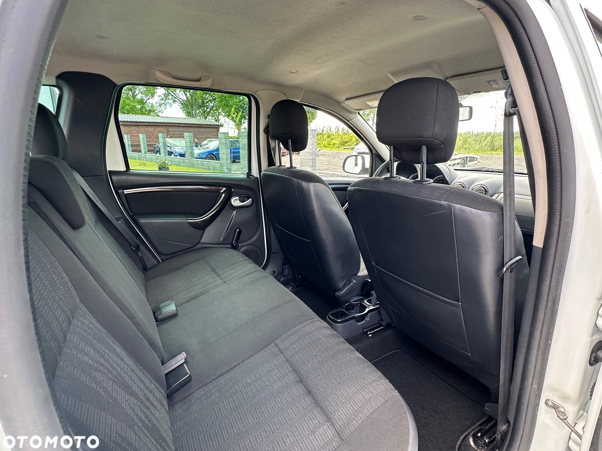 Dacia Duster 1.6 16V 4x4 - 7