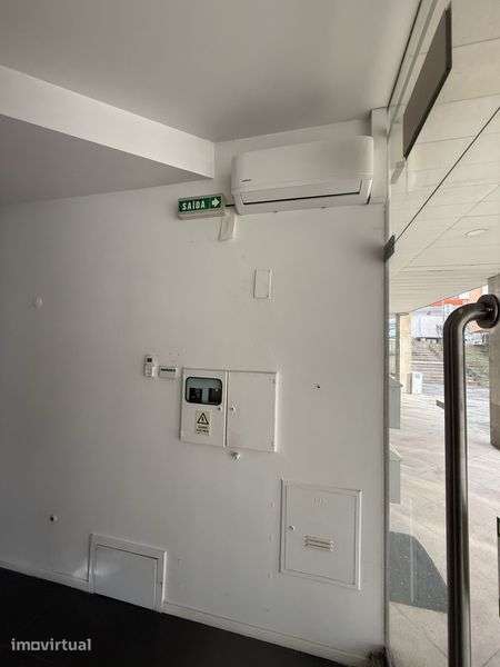 Alugo loja Arrifana - Grande imagem: 2/7