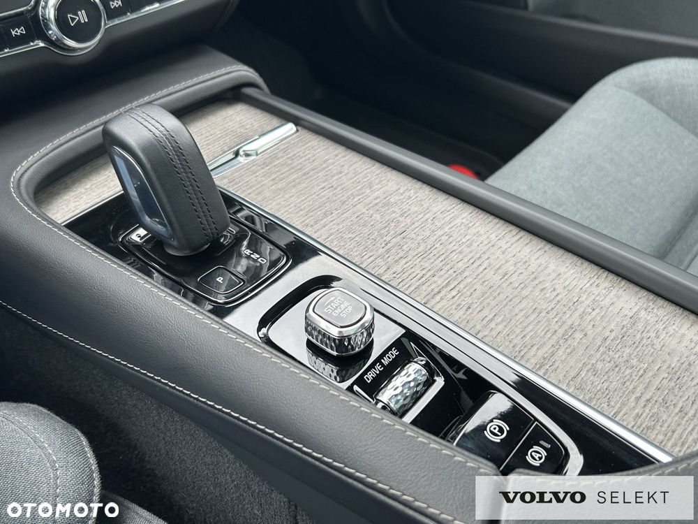 Volvo V90 Cross Country - 22