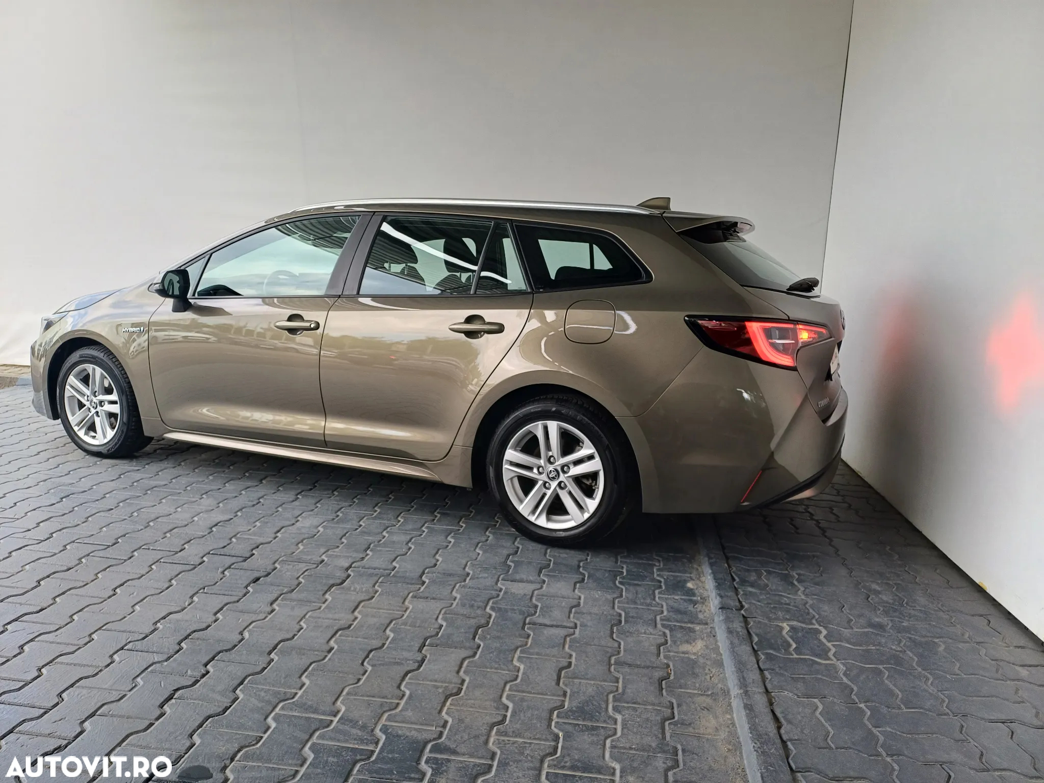 Toyota Corolla 1.8 HSD TS Dynamic - 3