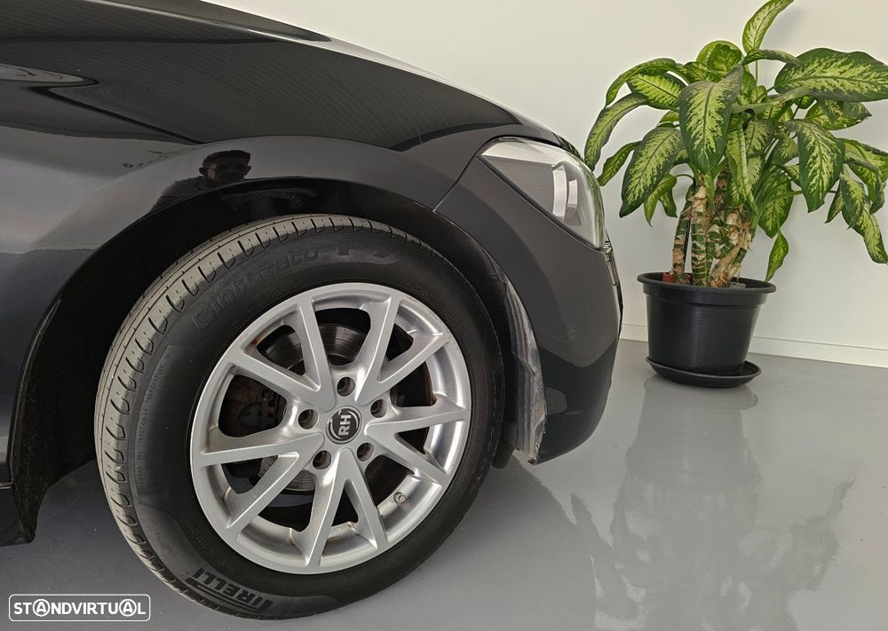 BMW 116 d EfficientDynamics Edition - 4