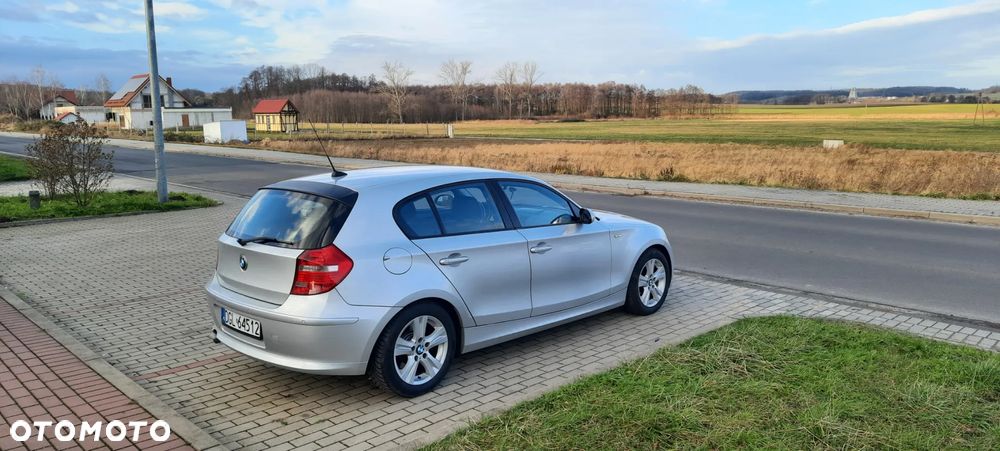 BMW Seria 1 118d DPF - 4