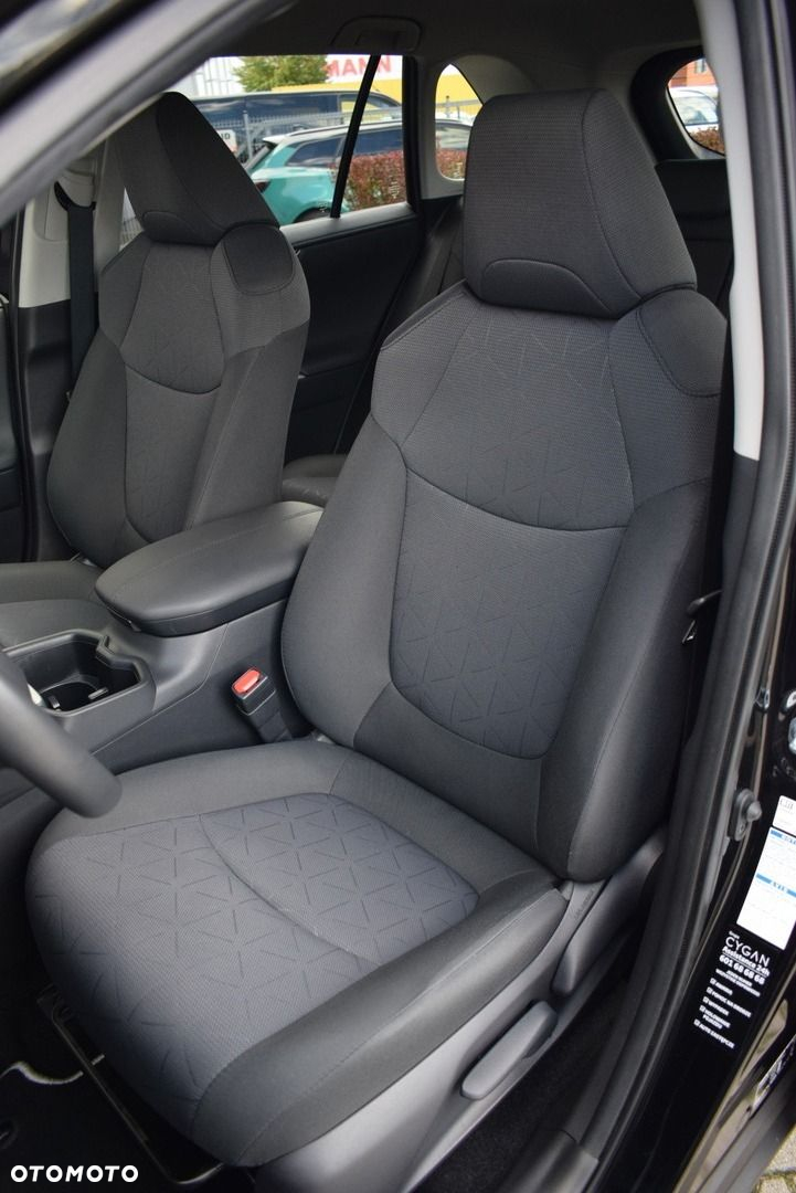 Toyota RAV4 - 16