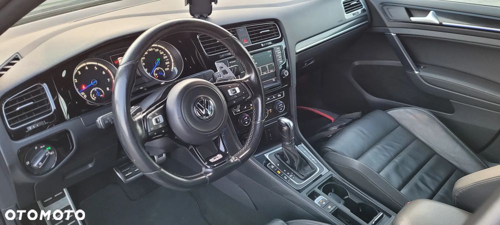 Volkswagen Golf - 20