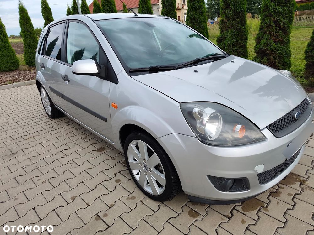 Ford Fiesta 1.3 Ambiente - 5
