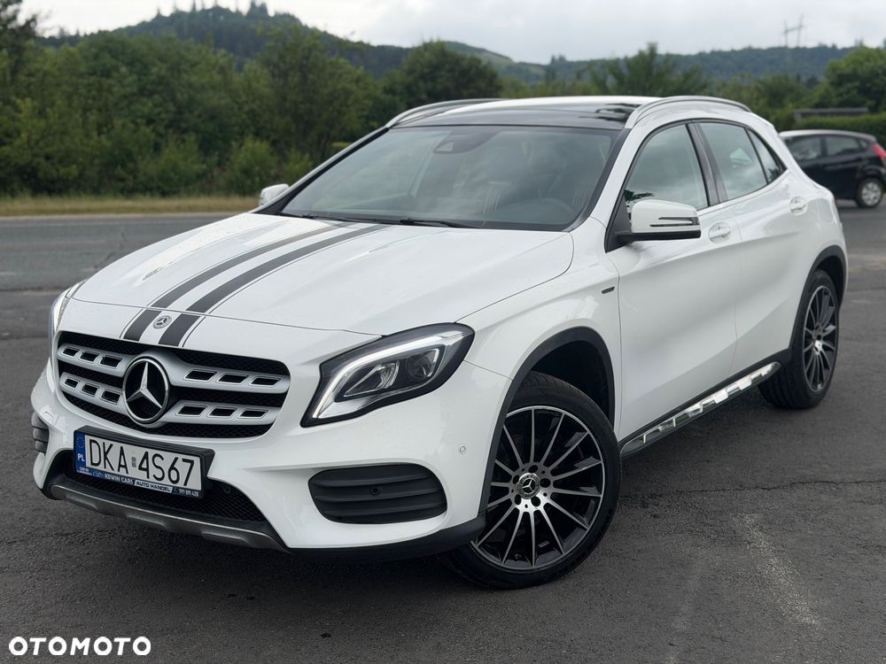 Mercedes-Benz GLA 200 7G-DCT Edition 1 - 2