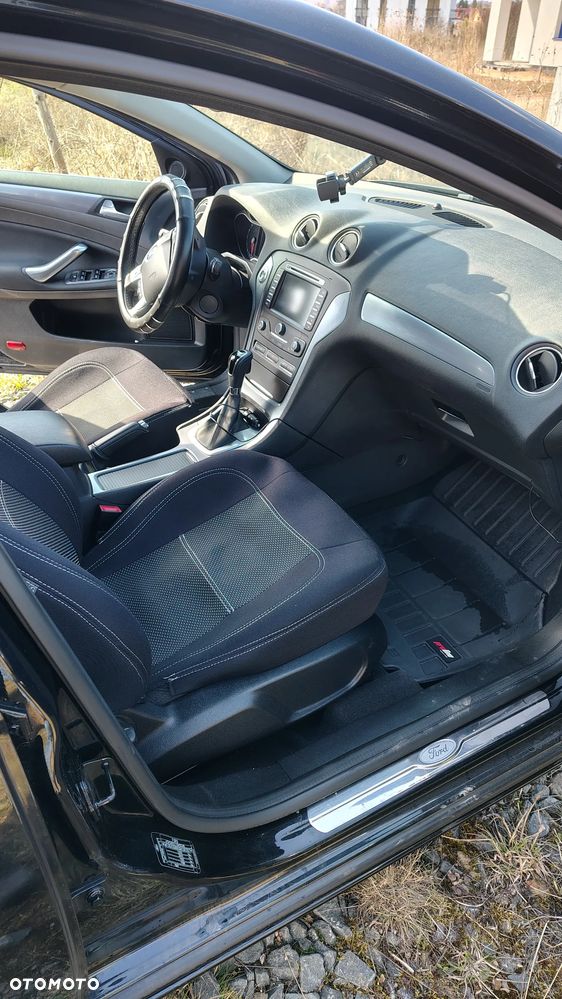 Ford Mondeo 2.0 EcoBoost Titanium - 4