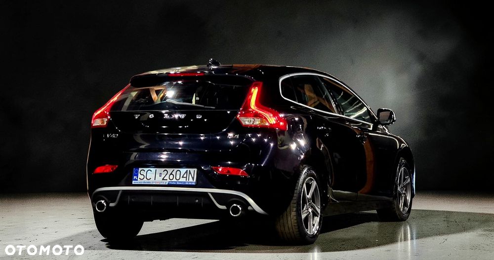 Volvo V40 D4 Drive-E R-Design Summum - 3