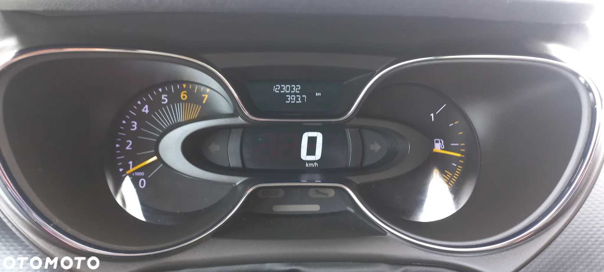 Renault Captur - 19