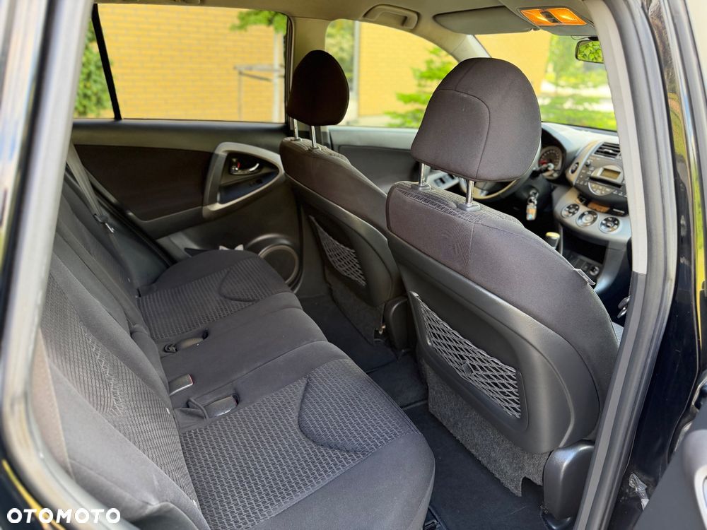 Toyota RAV4 2.2 D-4D Prestige - 8