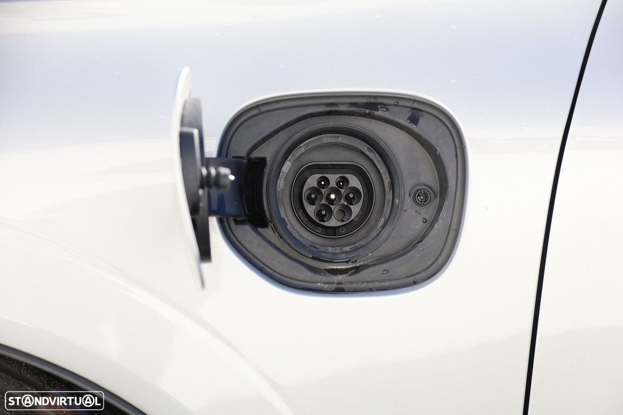 Volvo XC 60 2.0 T6 PHEV Ultimate Dark AWD - 2