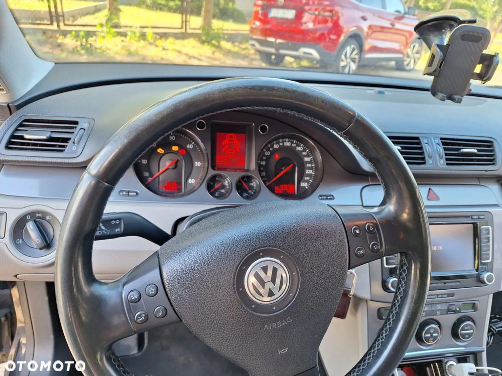 Volkswagen Passat 1.9 TDI Comfortline - 8