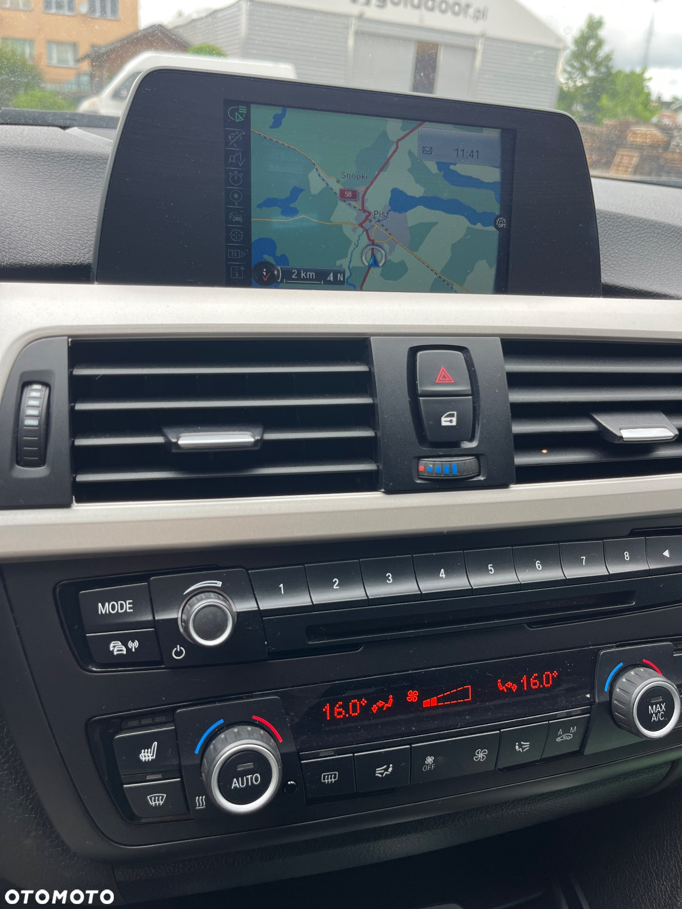 BMW Seria 3 318d Touring - 19