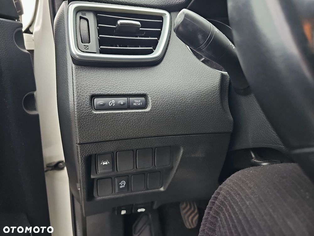 Nissan Qashqai 1.5 dCi N-Connecta - 18