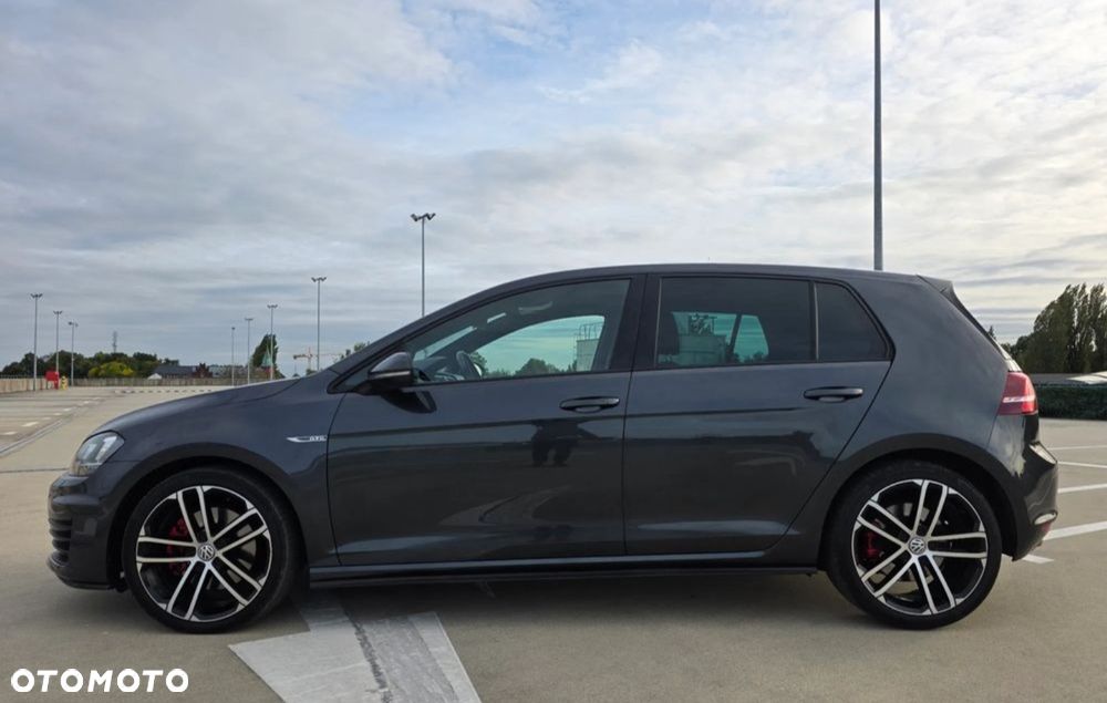 Volkswagen Golf 2.0 TDI BMT GTD - 9
