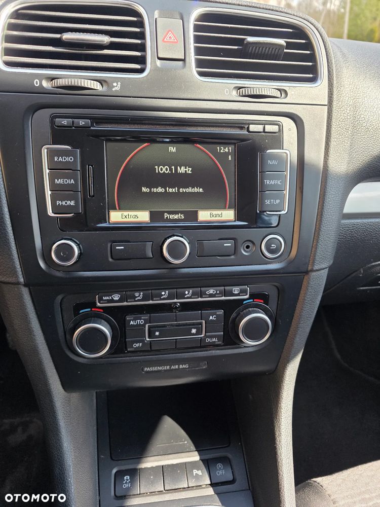 Volkswagen Golf 1.6 TDI DPF BlueMotion - 12