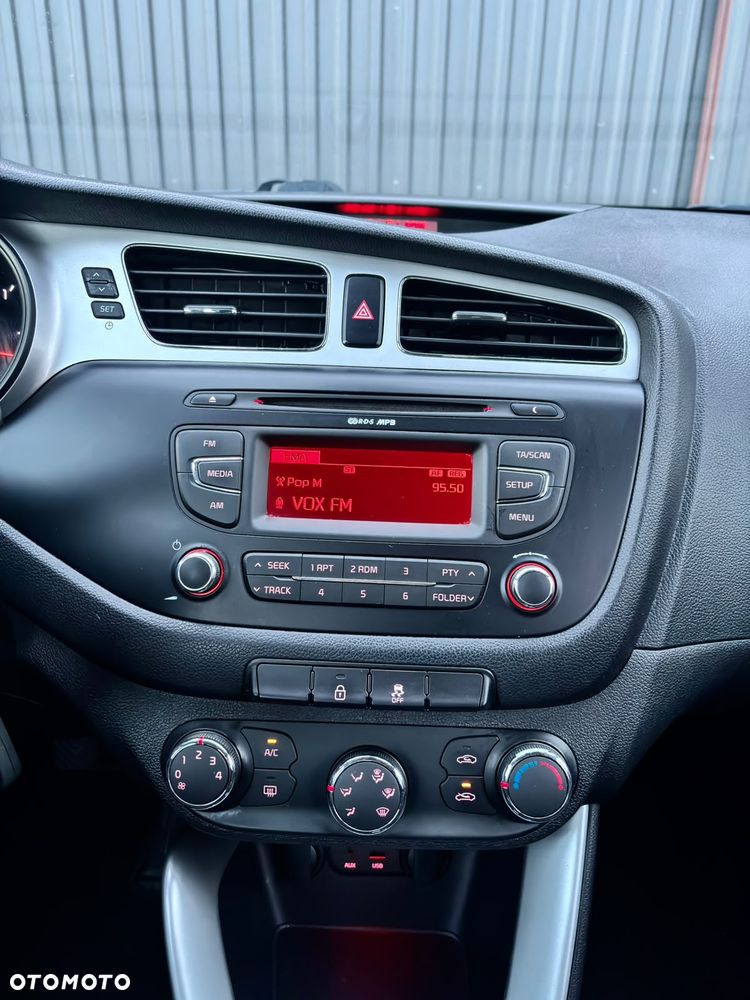 Kia Ceed 1.4 CVVT LX - 16