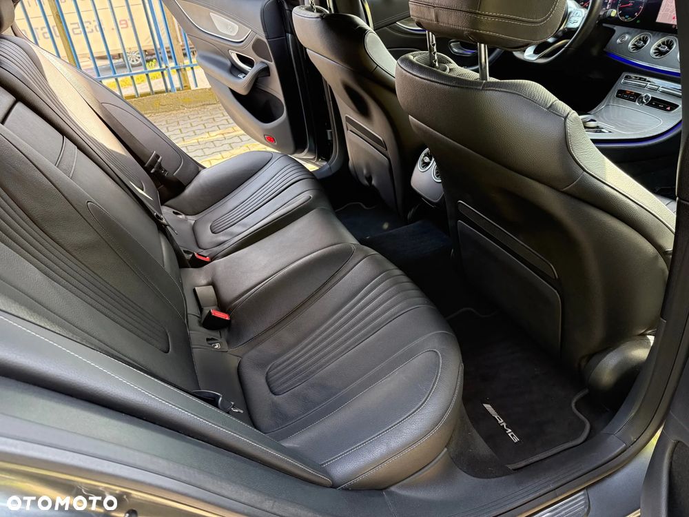 Mercedes-Benz CLS - 16