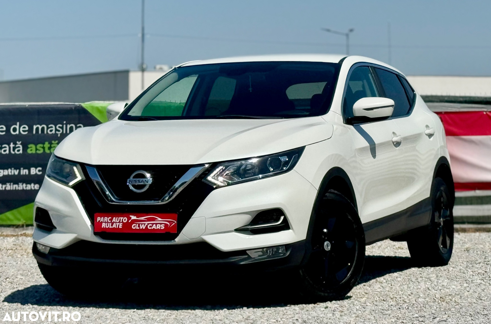 Nissan Qashqai 1.6 DCI Xtronic ACENTA - 17