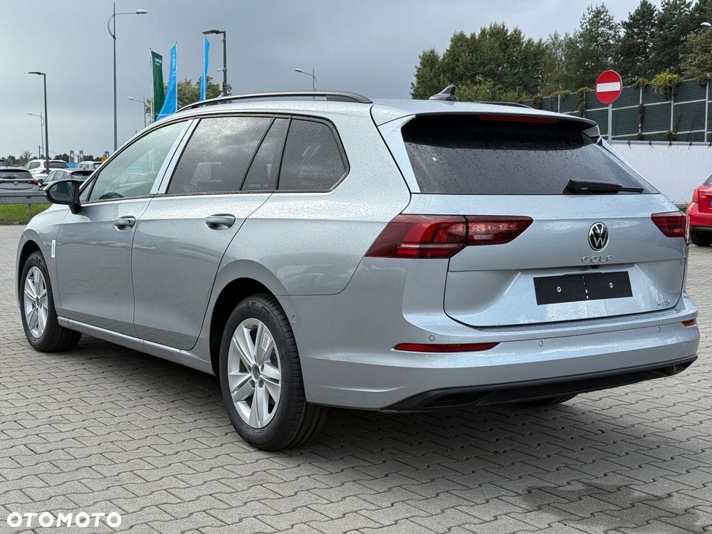 Volkswagen Golf - 6