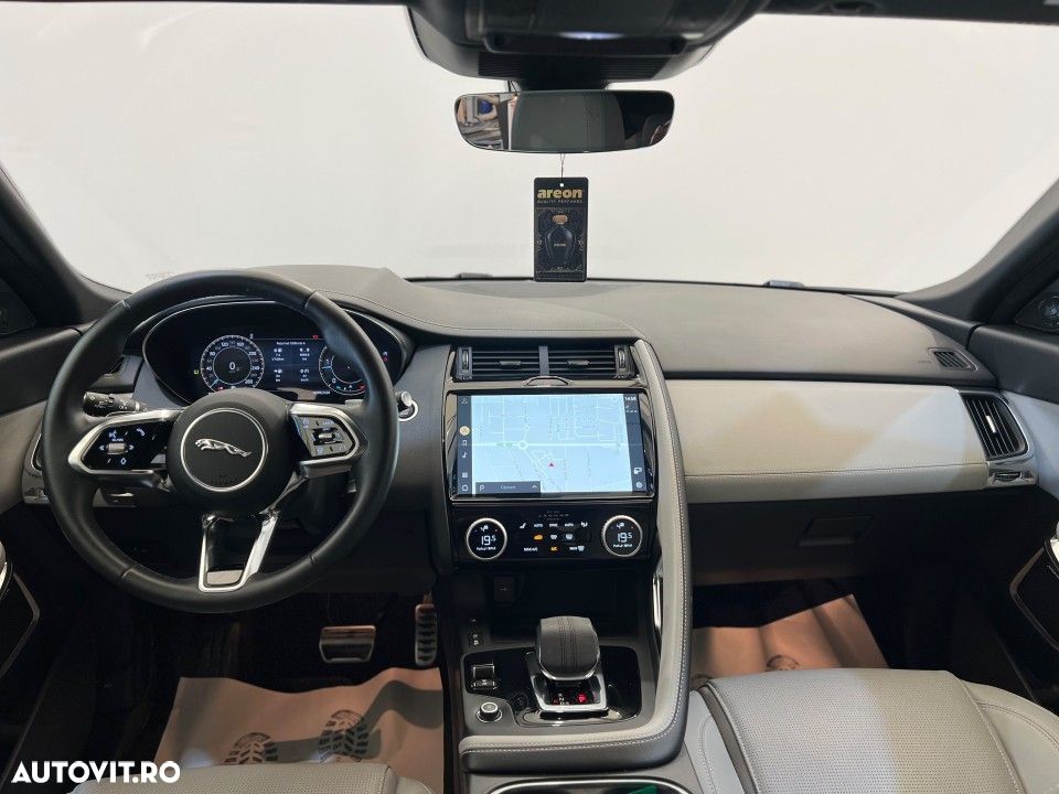 Jaguar E-Pace - 5