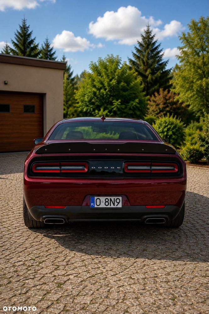 Dodge Challenger 6.4 Scat Pack - 2