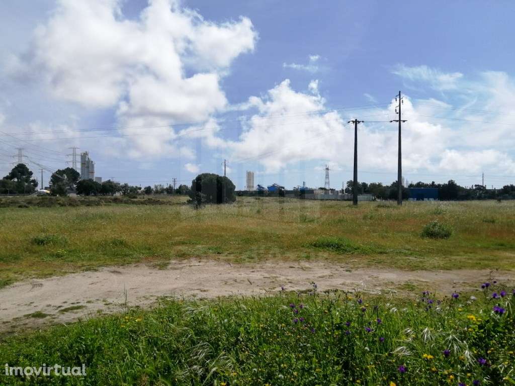 Terreno com 20500m² - Grande imagem: 2/13