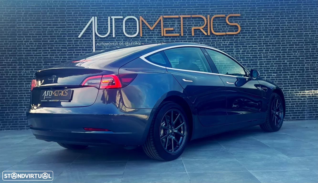 Tesla Model 3 Standard Range Plus RWD - 3