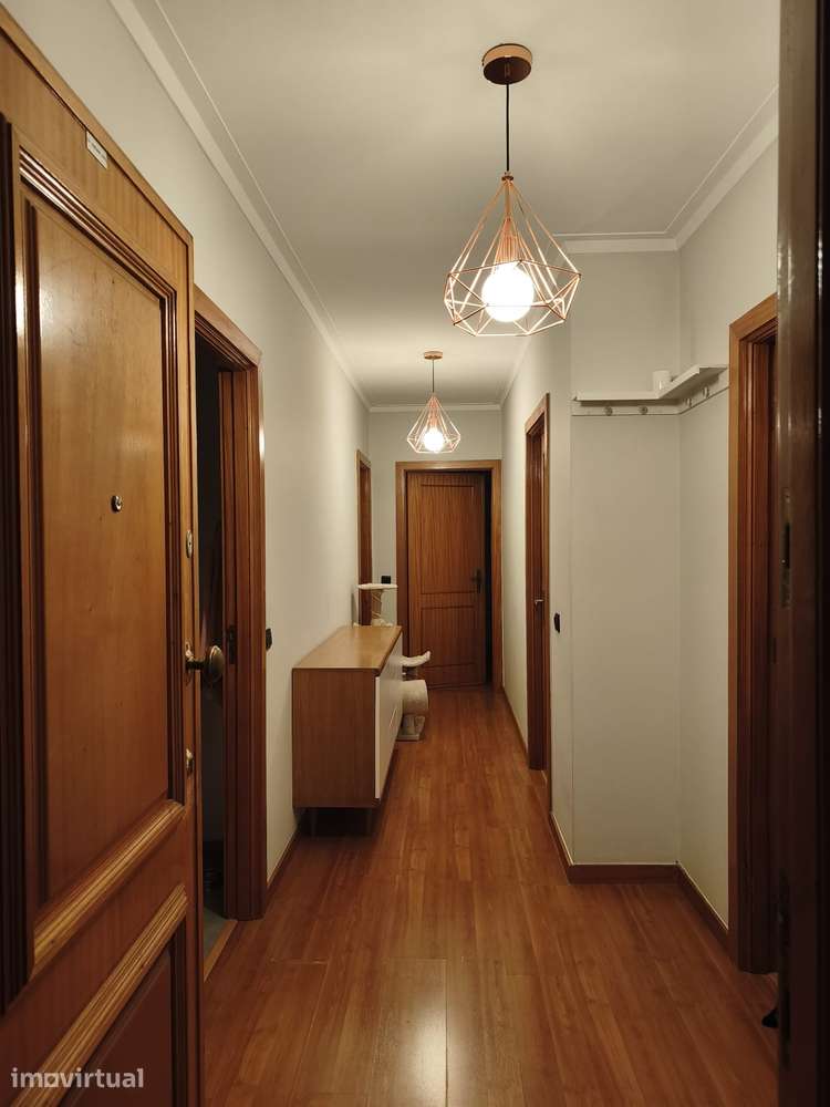 Fantástico Apartamento T1+1 Semi-Mobilado - Grande imagem: 4/6