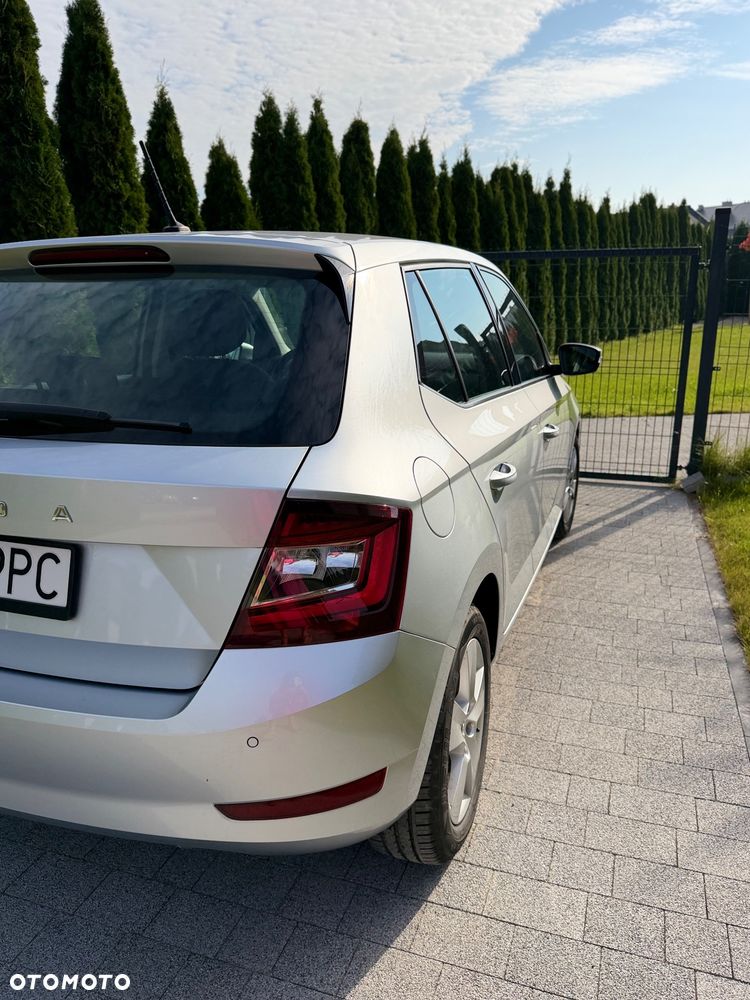 Skoda Fabia 1.0 TSI Style Color - 4