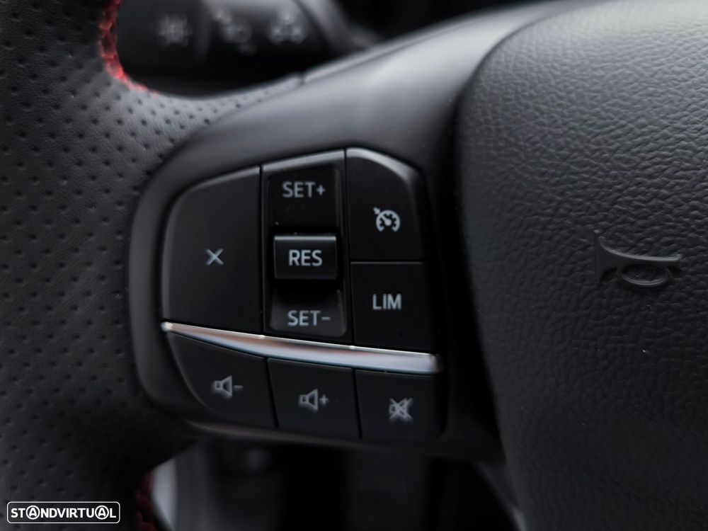 Ford Kuga 2.5 PHEV ST-Line X - 18