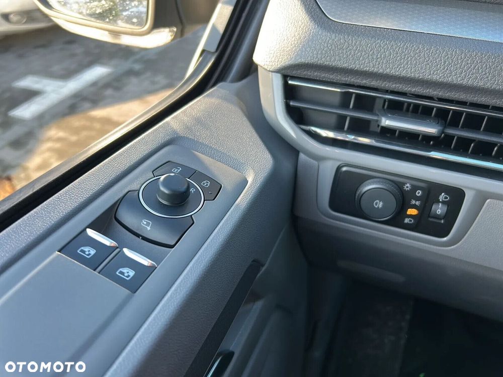 Volkswagen Transporter T7 Furgon PanAmericana/AUTOMAT 2,0 l TDI 170 KM r. o. 3500 mm - 21