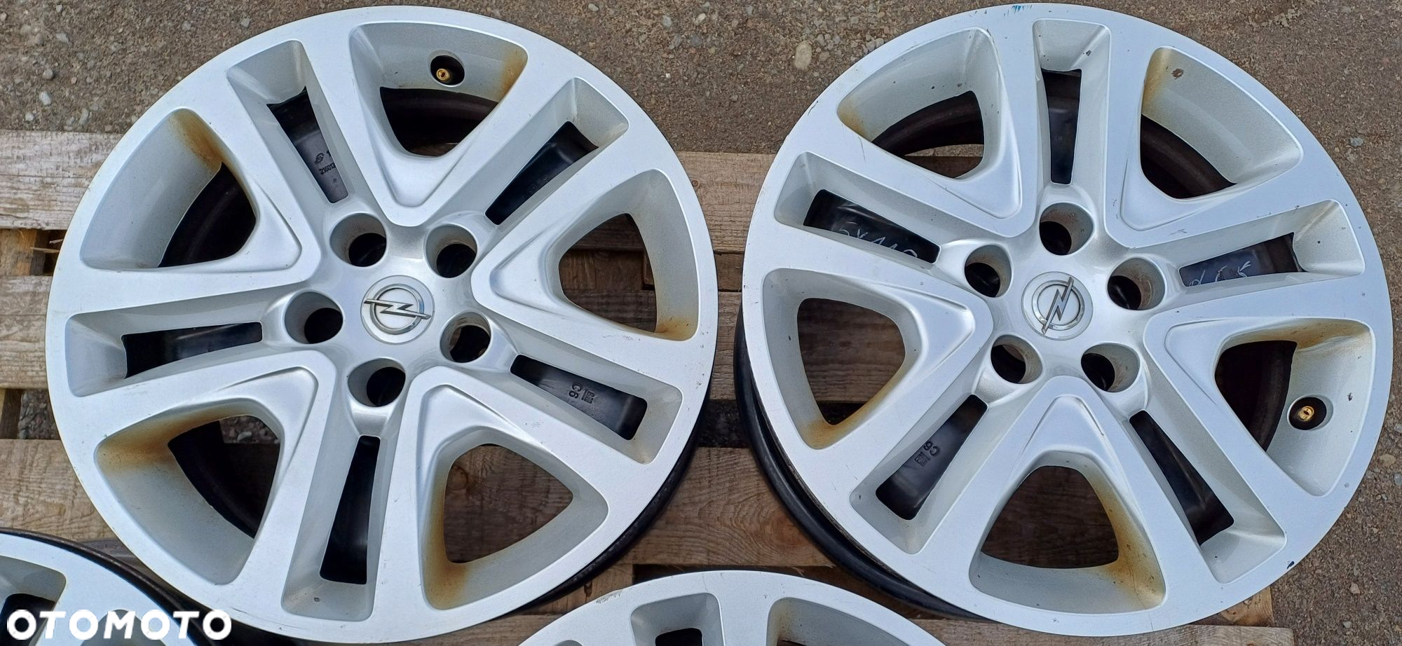 Felgi stalowe z kołpakami OPEL 6,5x16 cali , rozstaw śrub 5x110. - 2