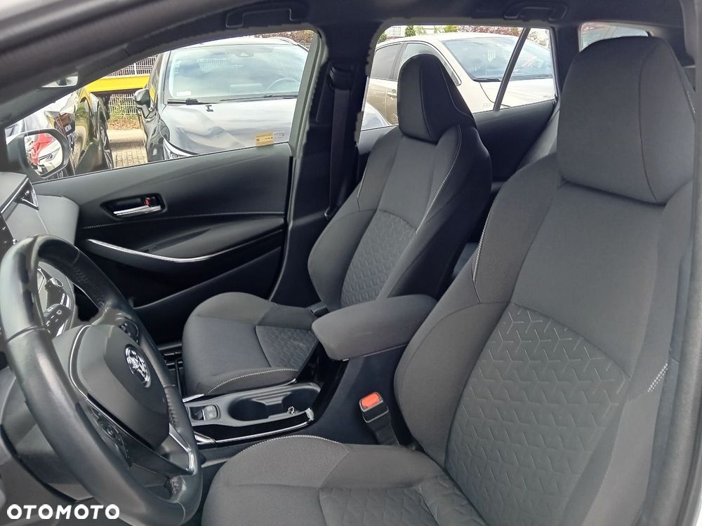 Toyota Corolla 1.8 Hybrid Comfort - 28