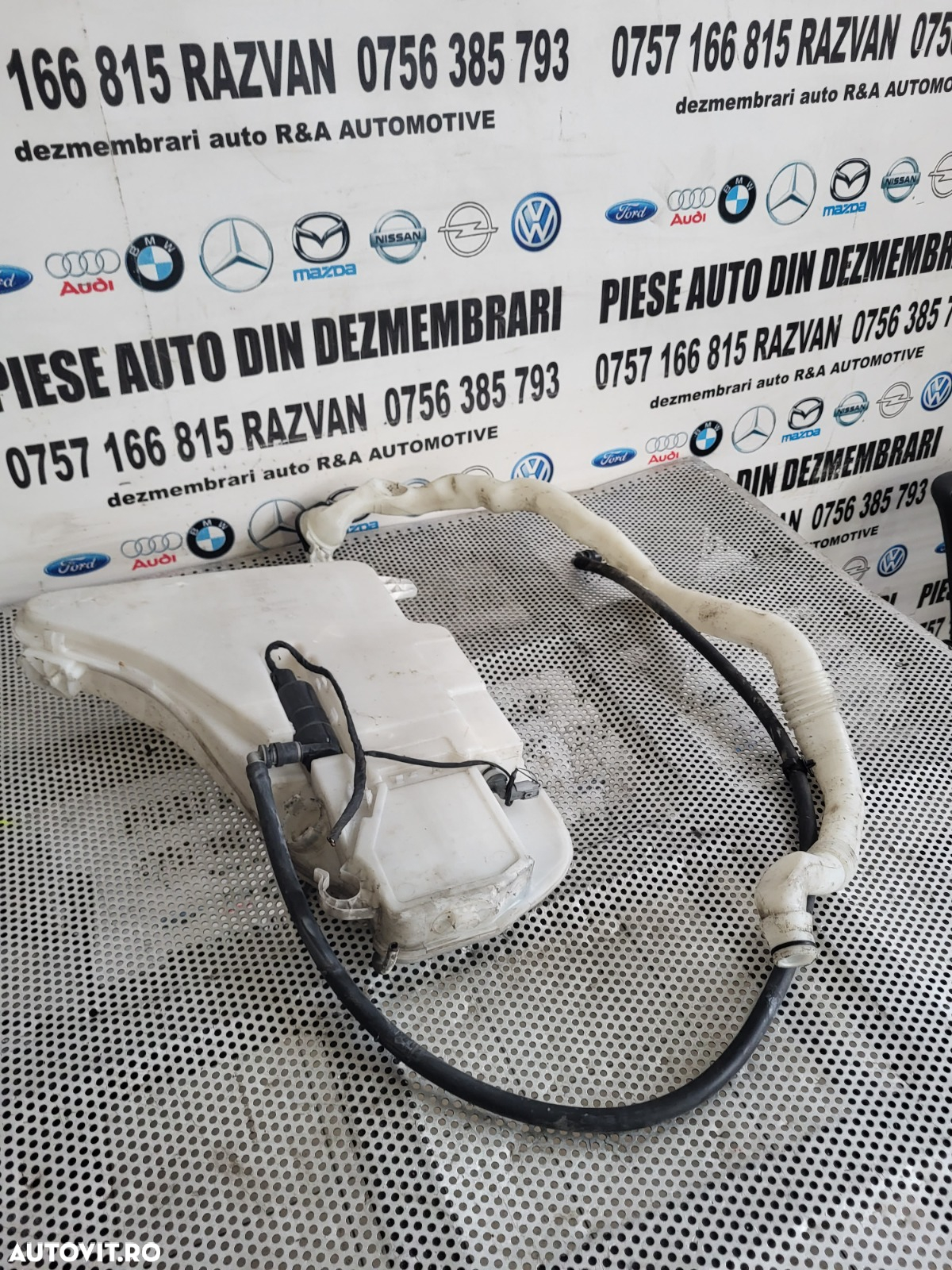 Vas Lichid Parbriz Stropgel Bmw F10 Xenon Complet Dezmembrez Bmw F10 F11 LCI M Paket Cod Motor N55B - 4