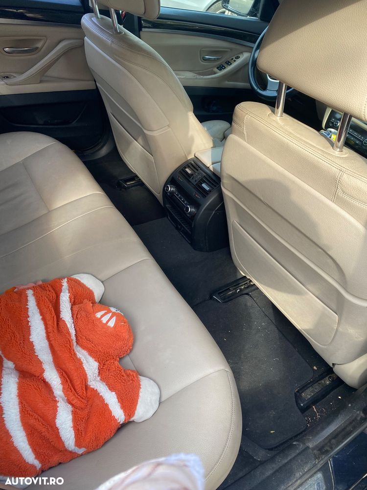 BMW Seria 5 525d xDrive AT - 3