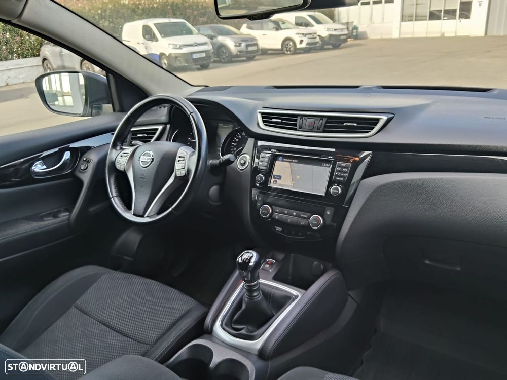 Nissan Qashqai 1.5 dCi N-Connecta 18 - 10