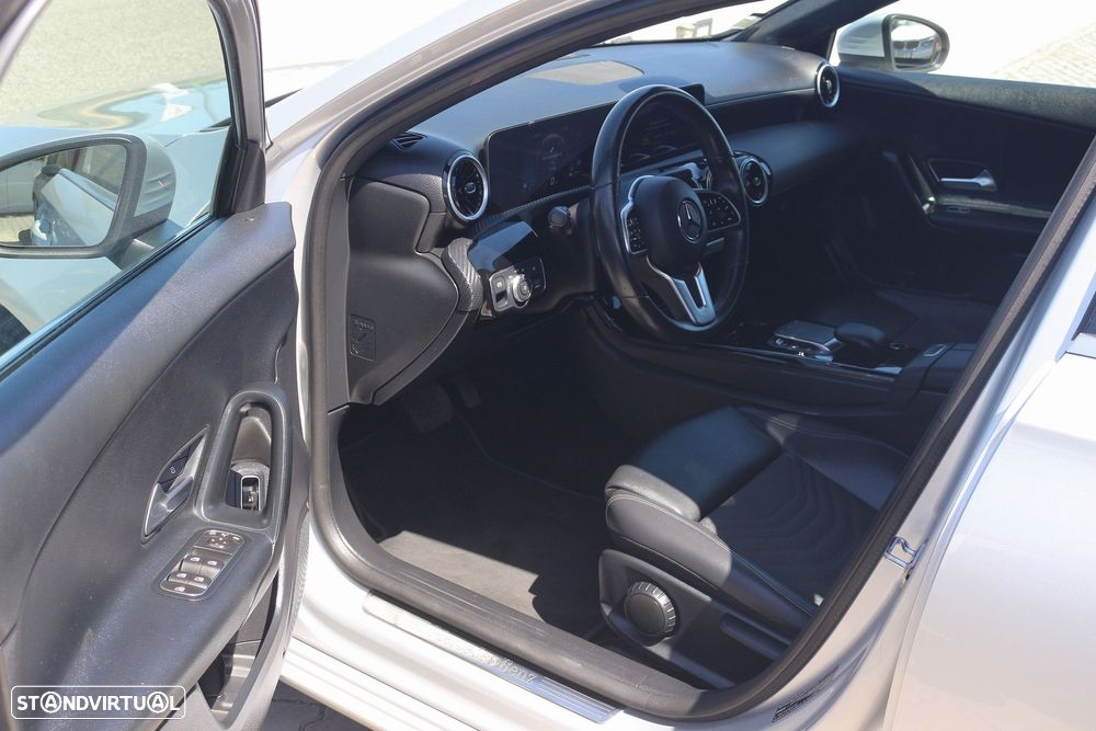 Mercedes-Benz A 250 e Style Plus - 21