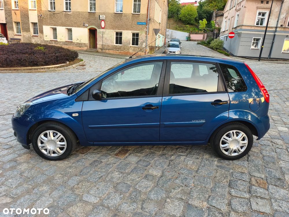 Ford Fiesta - 2