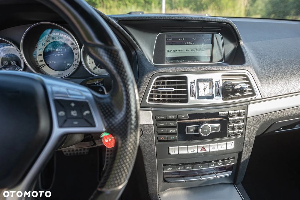 Mercedes-Benz Klasa E 200 4-Matic 9G-TRONIC - 19