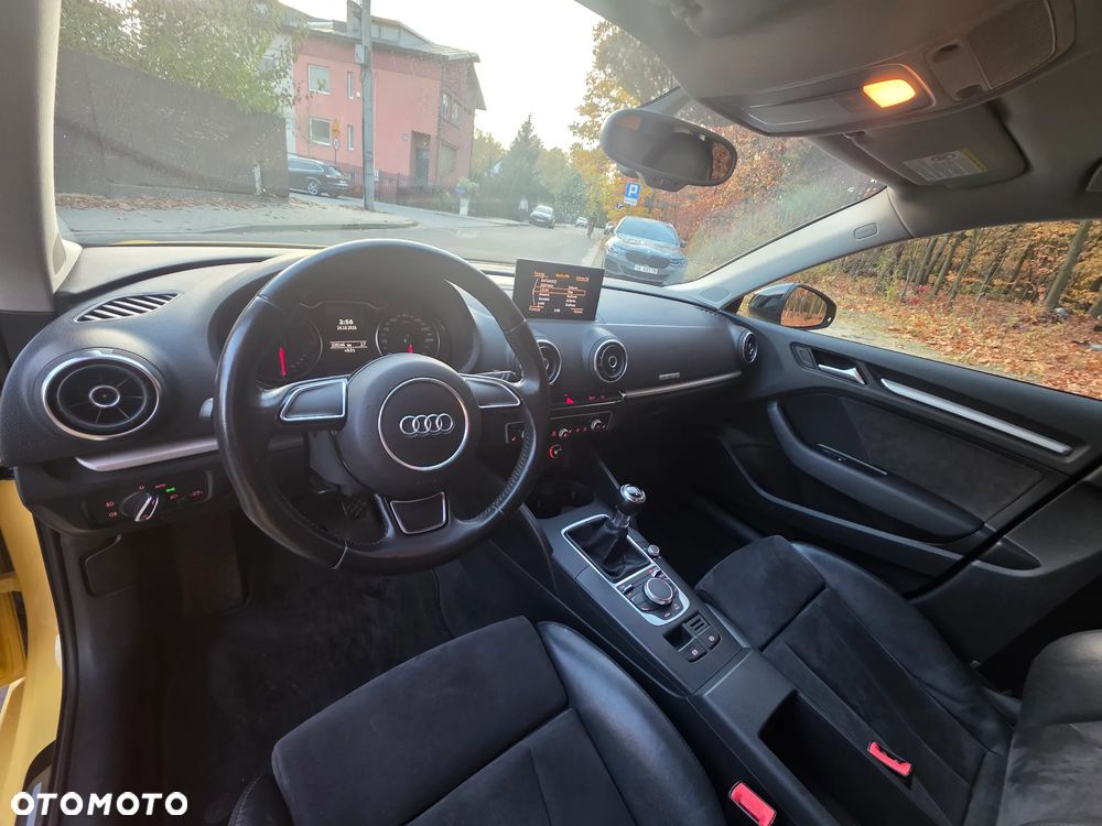 Audi A3 Sportback 2.0 TDI S tronic S line Sportpaket - 15