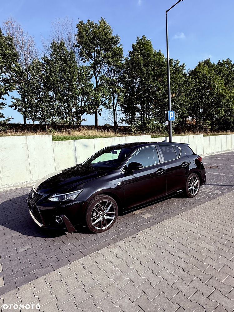 Lexus CT 200h F Sport - 4